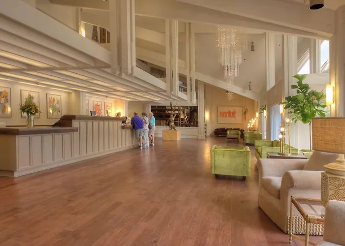 Ashland Hills Hotel & Suites